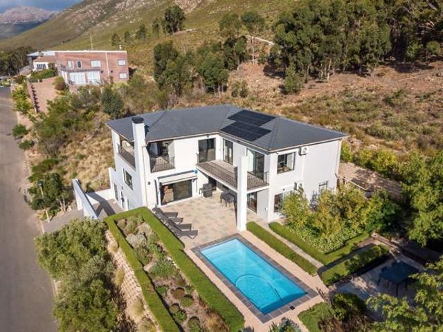House for sale in Cape Town, Western Cape