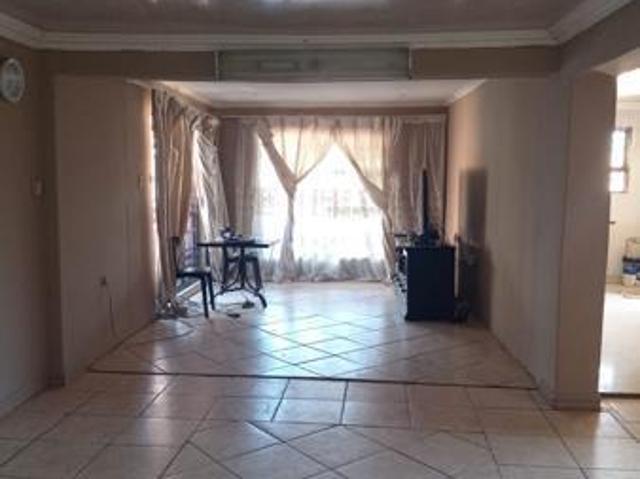 House for rent in Vosloorus, Gauteng