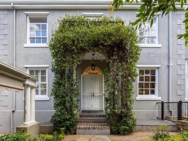 House for rent in Southern Suburbs, Western Cape