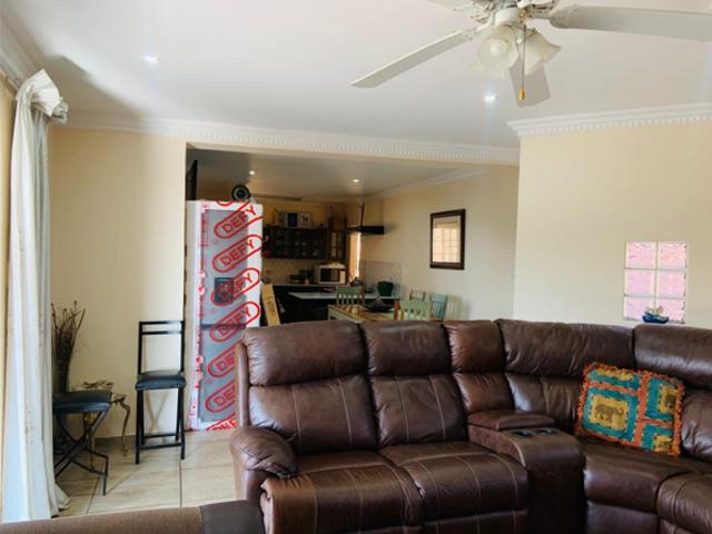 House for rent in Waterkloof, Gauteng