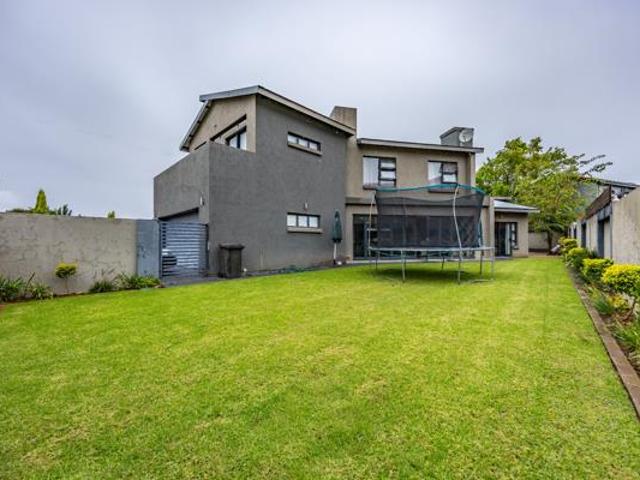 House for rent in Waterkloof, Gauteng