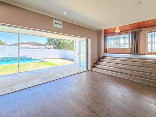 House for sale in Cape Town, Western Cape