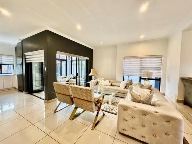 House for rent in Waterkloof, Gauteng