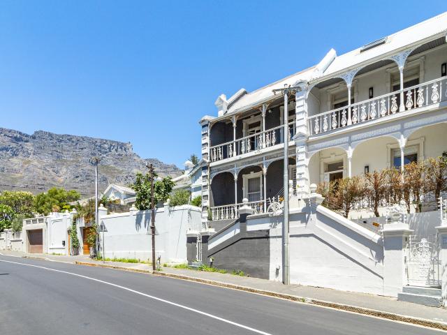 House for sale in Cape Town, Western Cape