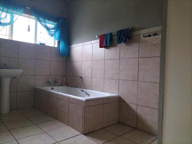House for sale in Dr Kenneth Kaunda, North West