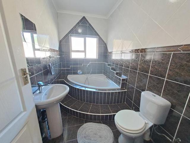 House for sale in Ugu District Municipality, Kwazulu-natal