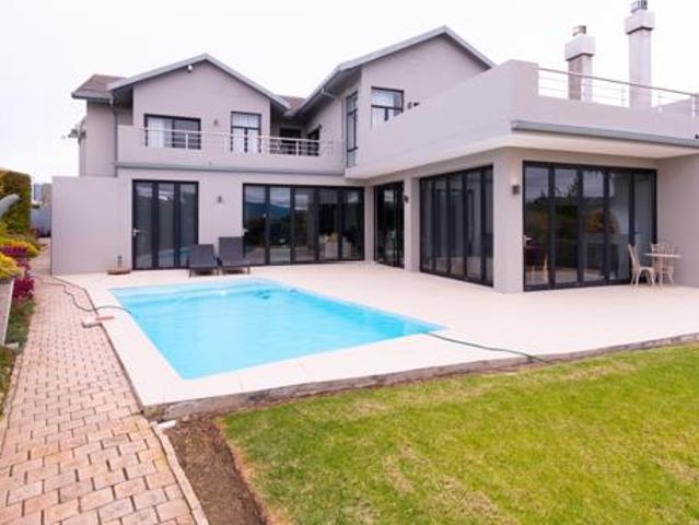 House for sale in Groot Brak Rivier, Western Cape