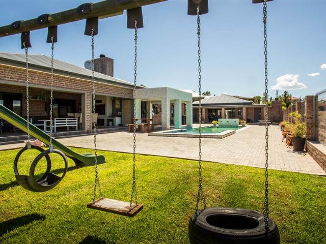House for sale in Groot Brak Rivier, Western Cape