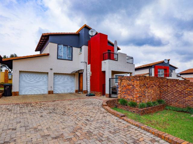 House for sale in Waterkloof, Gauteng