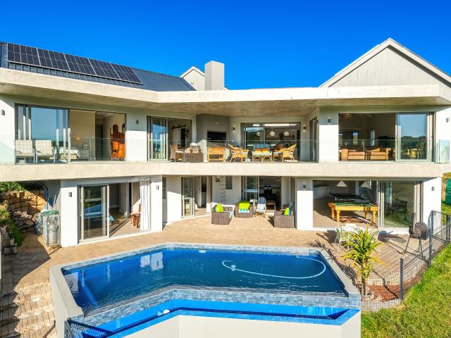 House for sale in Groot Brak Rivier, Western Cape