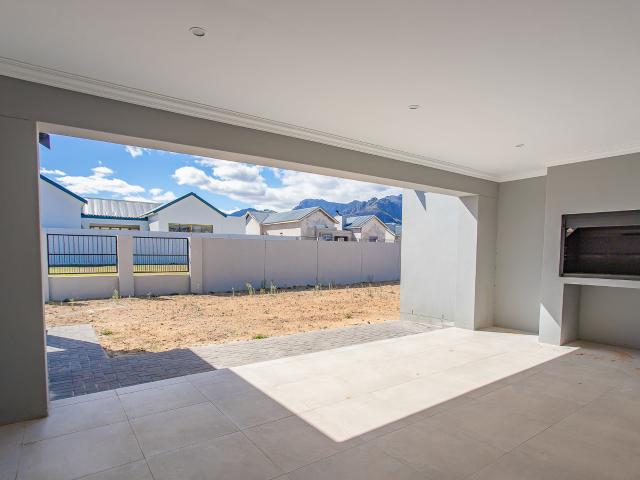 House for sale in Onverwacht, Western Cape