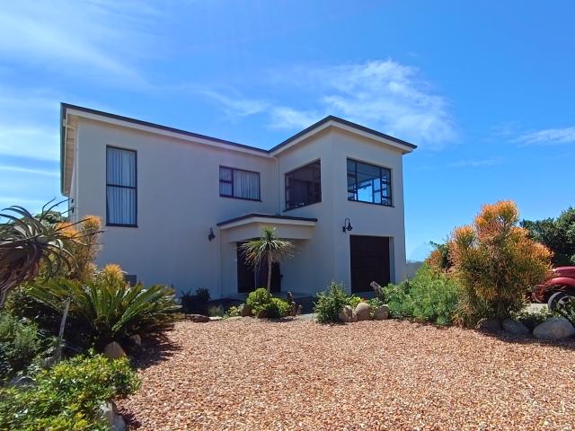 House for sale in Jeffreys Bay, Kouga Local Municipality