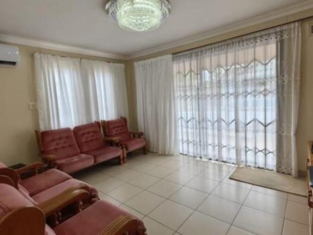 House for sale in Mount Moreland, Kwazulu-natal