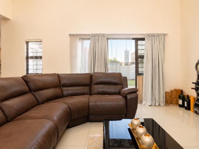 House for sale in Cape Town, Western Cape