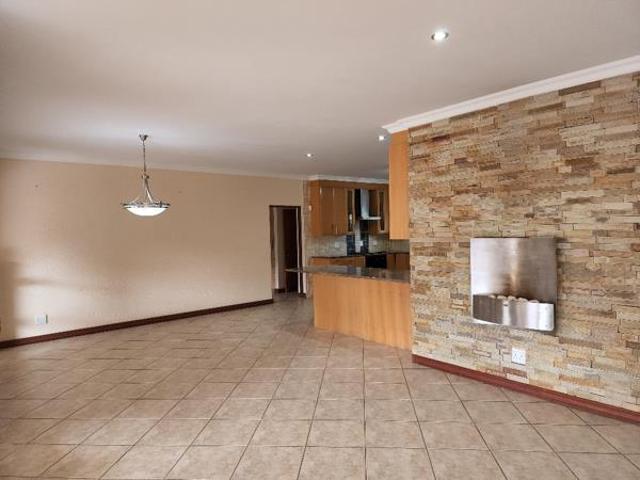 House for rent in Waterkloof, Gauteng