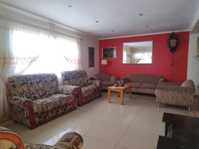 House for sale in Cape Town, Western Cape