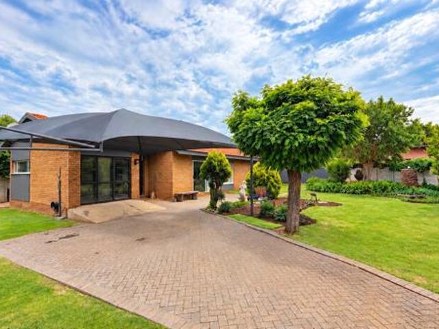 House for sale in Bloemfontein, Mangaung Metropolitan Municipality