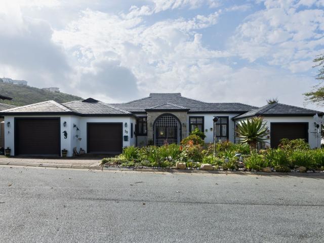 House for sale in Groot Brak Rivier, Western Cape