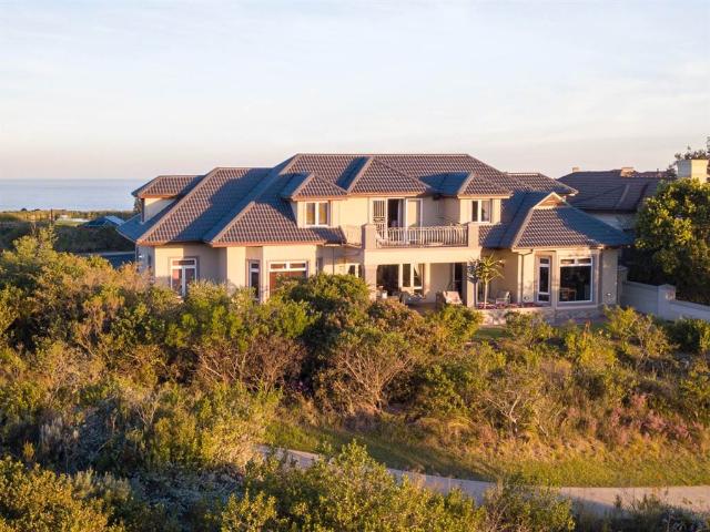 House for sale in Groot Brak Rivier, Western Cape