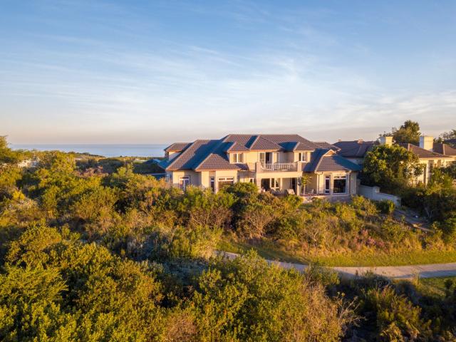 House for sale in Groot Brak Rivier, Western Cape