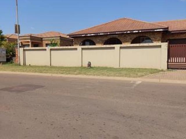 House for sale in eMalahleni, Emalahleni Local Municipality