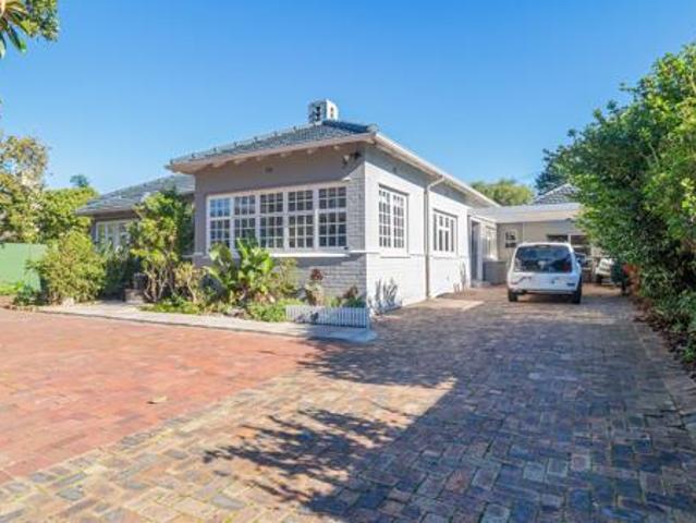 House for sale in Cape Town, Western Cape
