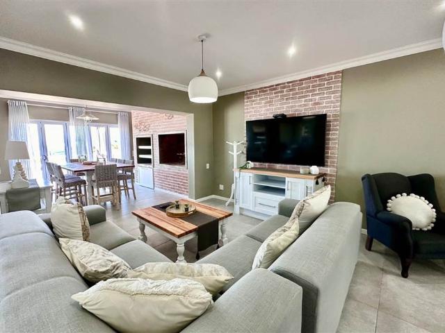 House for sale in Groot Brak Rivier, Western Cape