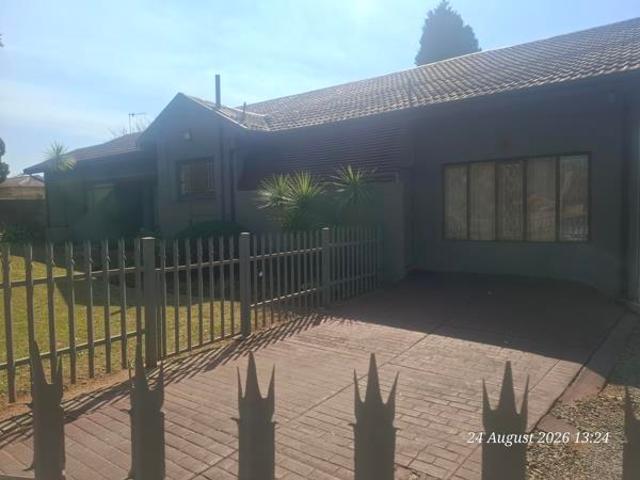 House for sale in Newcastle Local Municipality, Amajuba District Municipality