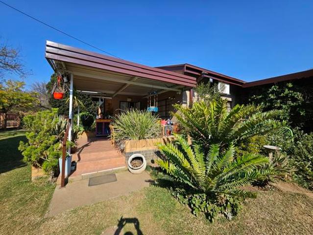 House for rent in Waterkloof, Gauteng