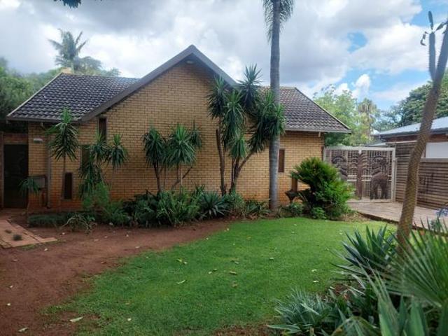 House for rent in Waterkloof, Gauteng