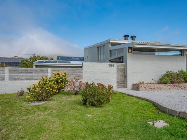 House for sale in Baardskeerdersbos, Western Cape