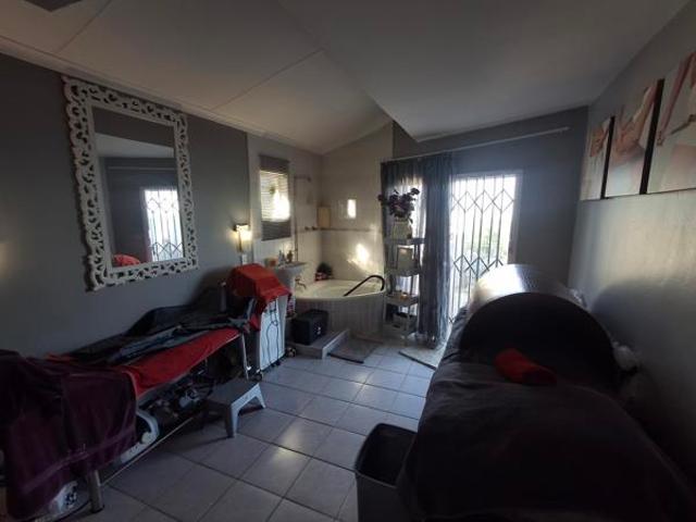 House for sale in Ugu District Municipality, Kwazulu-natal