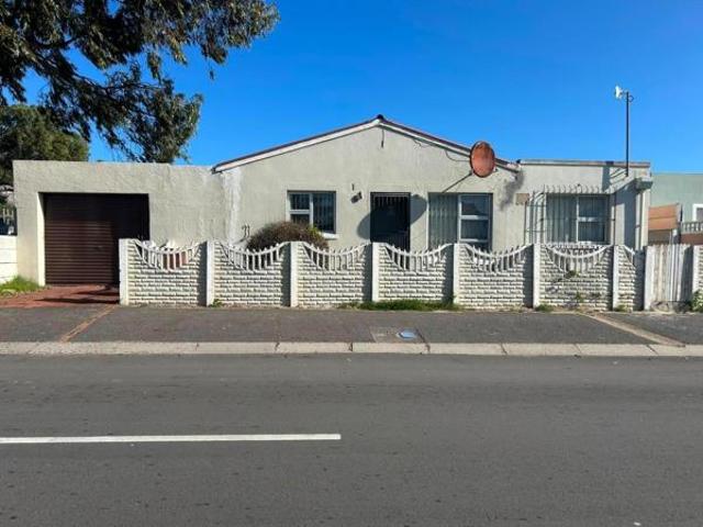 House for sale in Cape Town, Western Cape