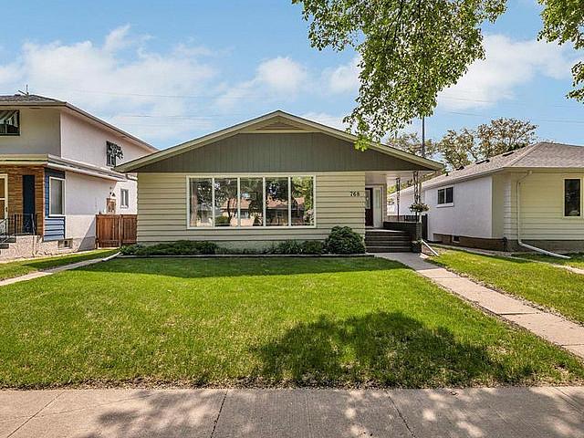 House for sale in East St. Paul, Manitoba