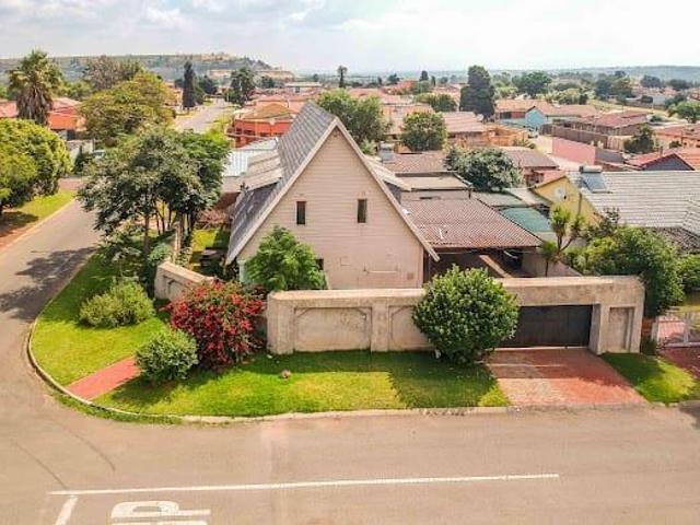 House for rent in Vosloorus, Gauteng