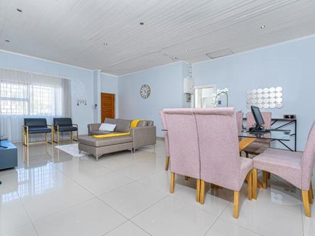 House for sale in Cape Town, Western Cape