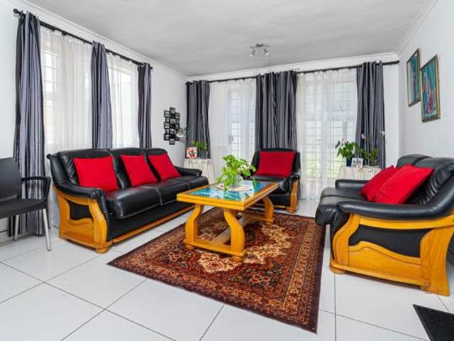 House for sale in Cape Town, Western Cape