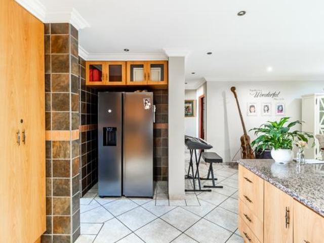 House for rent in Waterkloof, Gauteng