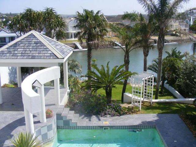 House for sale in Bushmans River Mouth, Eastern Cape