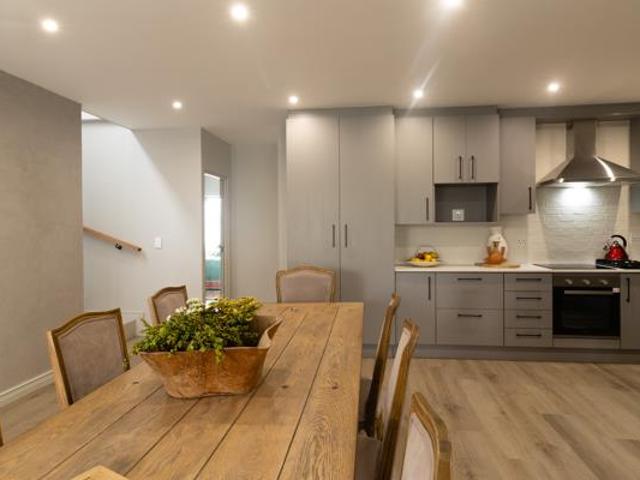 House for sale in Cape Town, Western Cape