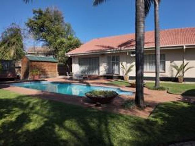 House for sale in Rustenburg Local Municipality, Bojanala Platinum District Municipality