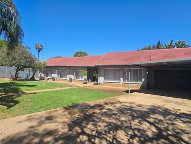 House for sale in Rustenburg Local Municipality, Bojanala Platinum District Municipality