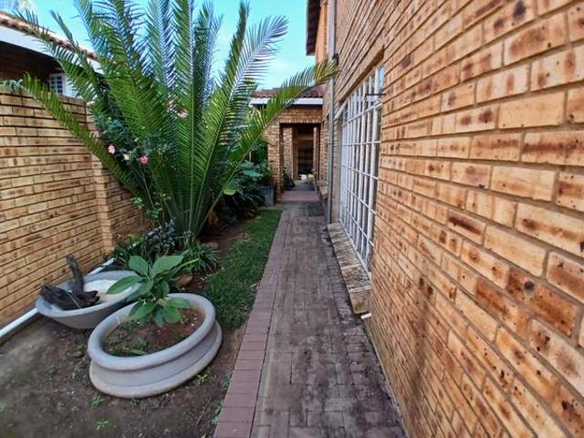 House for sale in Tlhabane, North West
