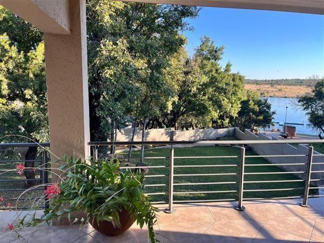 House for rent in Roodeplaat Dam