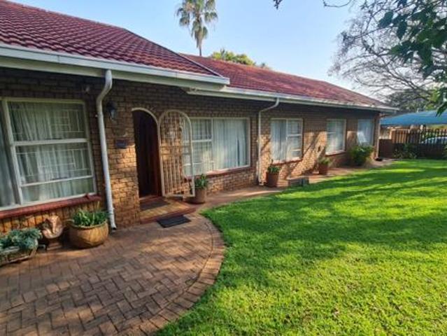 House for sale in Rustenburg Local Municipality, Bojanala Platinum District Municipality