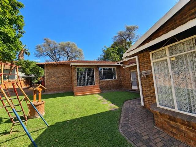 House for sale in Rustenburg Local Municipality, Bojanala Platinum District Municipality
