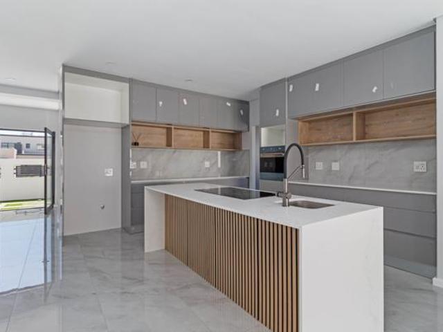 House for sale in Cape Town, Western Cape