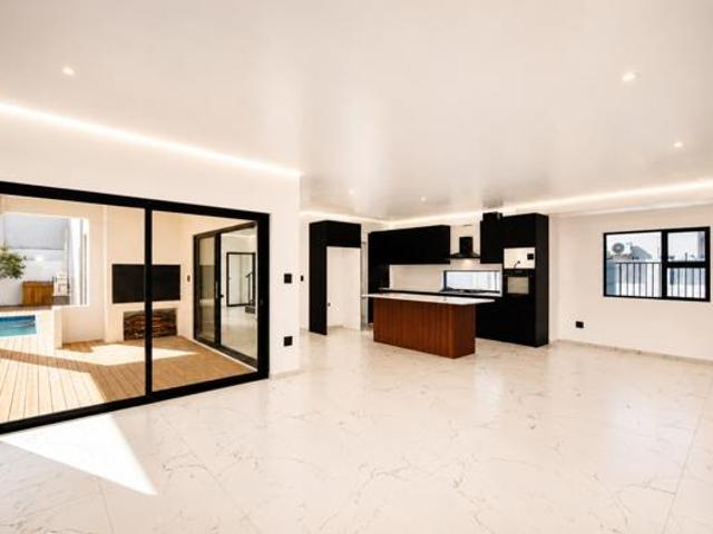 House for sale in Cape Town, Western Cape