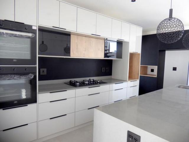 House for sale in Cape Town, Western Cape