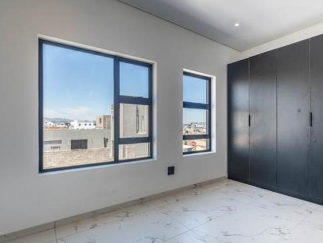 House for sale in Cape Town, Western Cape